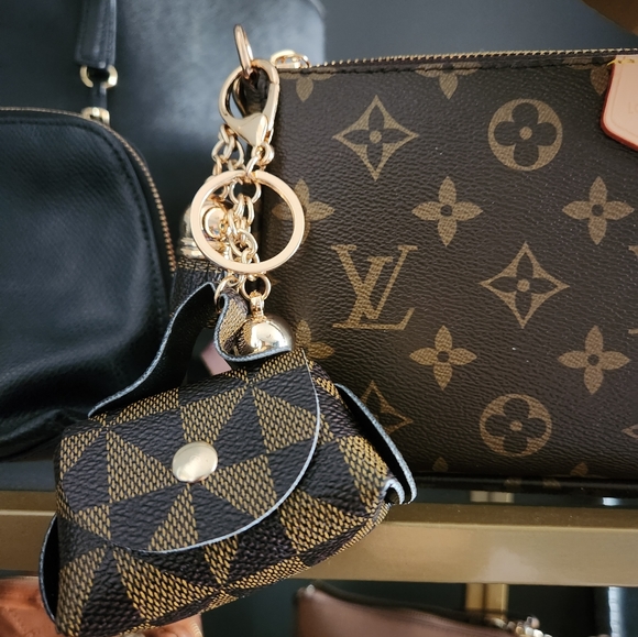 *NEW* Mini Bag Charm / Keyring / Keychain / AirPod Case / Tassels - Purse decor - Picture 9 of 9